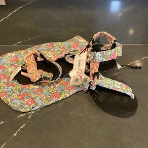 Arizona Love Floral Sandals